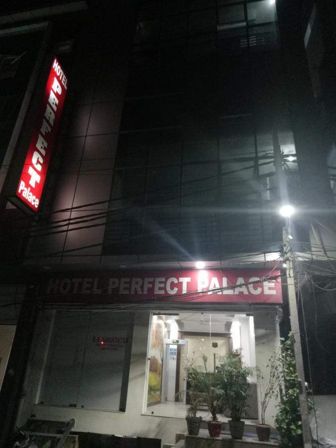 Hotel Perfect Palace ニューデリー エクステリア 写真
