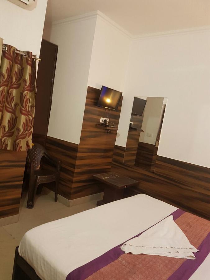 Hotel Perfect Palace ニューデリー エクステリア 写真