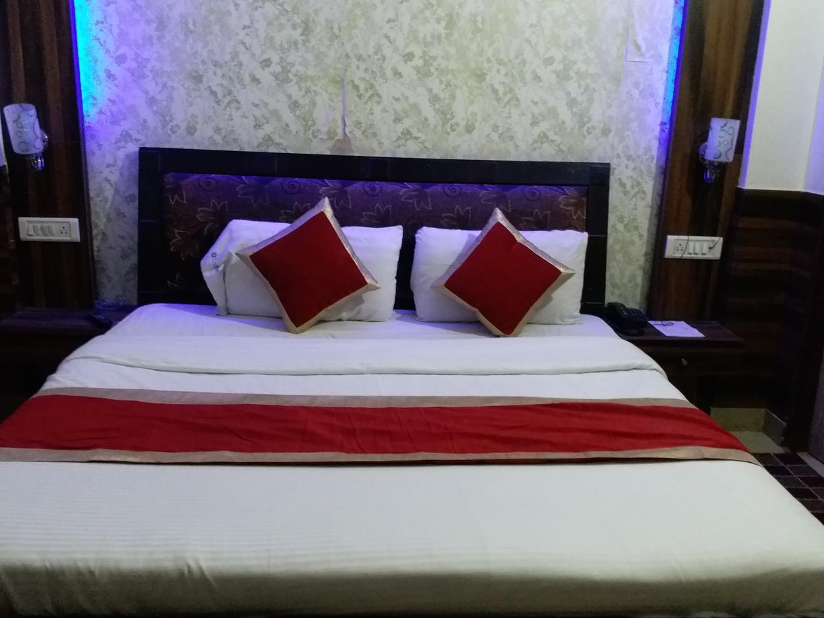 Hotel Perfect Palace ニューデリー エクステリア 写真
